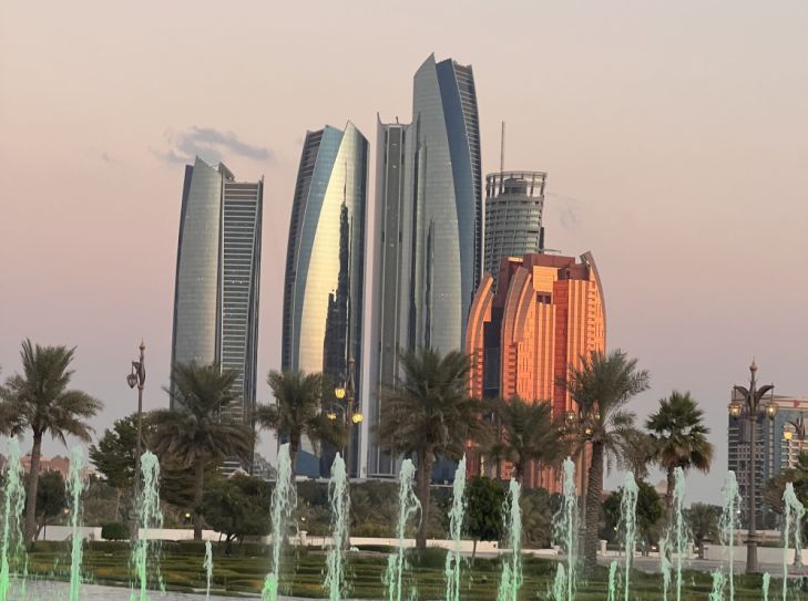 Abu Dhabi - reich an Sonne und an Kultur