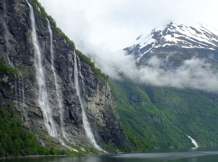 Norwegens Fjorde mit AIDAperla